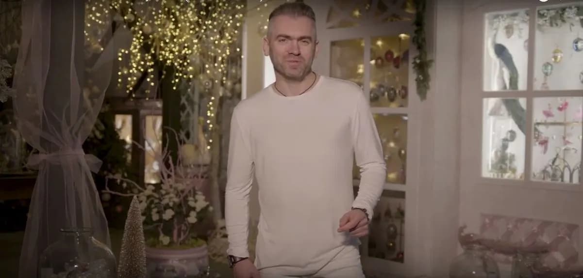 Arkadiusz Wiśniewski: Jaka jest jego rola w Czerwonych Gitarach? Profil