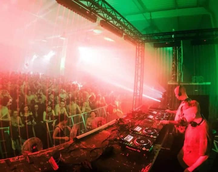 Najlepszy DJ na świecie: Kto rządzi sceną elektroniczną?