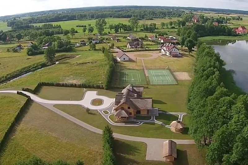 Gdzie mieszkają Lewandowscy? Zaskakujące szczegóły o ich luksusowej willi