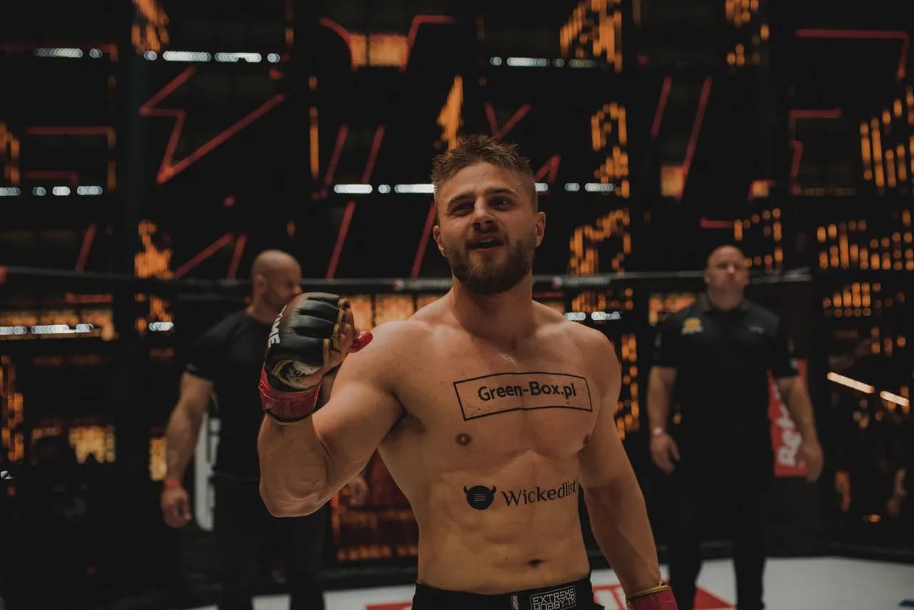 Amadeusz Ferrari wiek: ile lat ma kontrowersyjny zawodnik MMA?