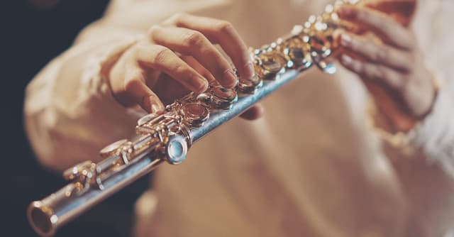 Jak nauczyć się grać na flecie? Poradnik dla początkujacych