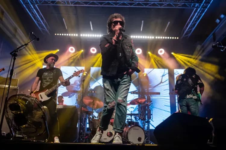 Lady Pank: 10 hitów które musisz znać - muzyczna podróż przez dekady