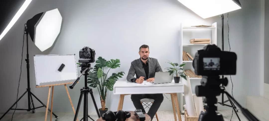 Studio filmowe od A do Z: Sprzęt i wyposażenie dla profesjonalistów