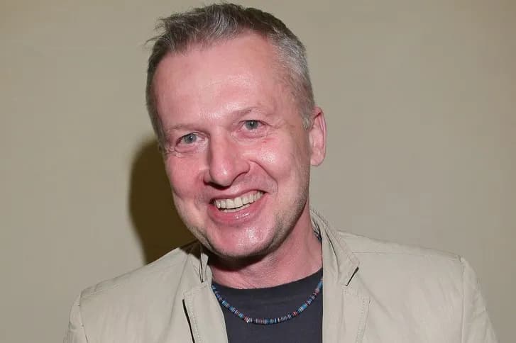 Ile ma lat Bogusław Linda? Fascynująca historia życia aktora.